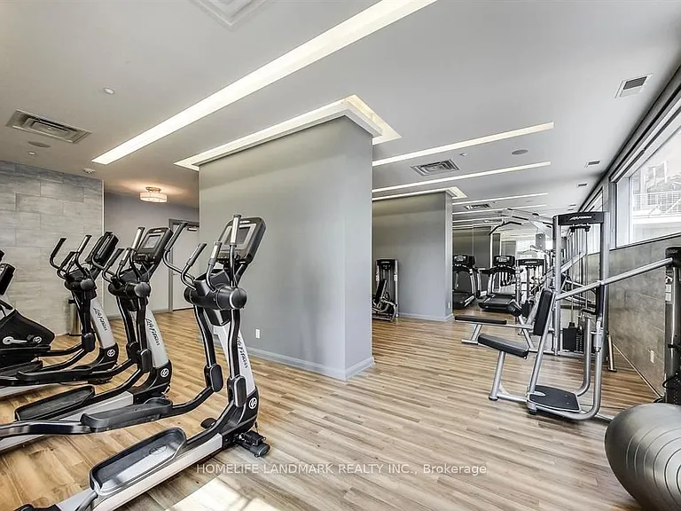 155 Yorkville Ave #901 — Photo 10