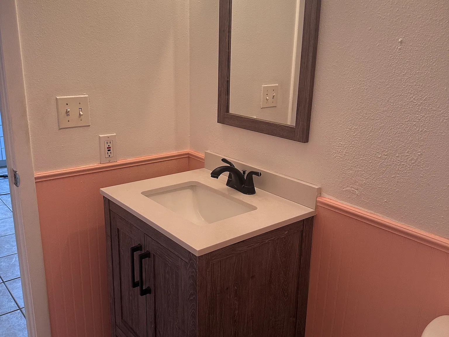 2 bed, 2.5 bath, 1156 sqft, $2,100 — Photo 3