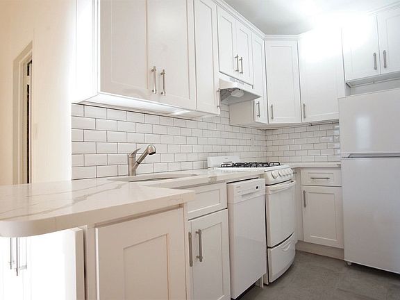 5th image of 14 W 71st St #4B