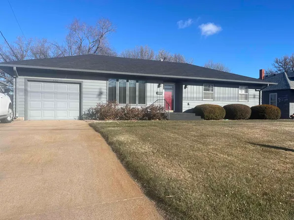 522 W 1st St, Minden, NE 68959