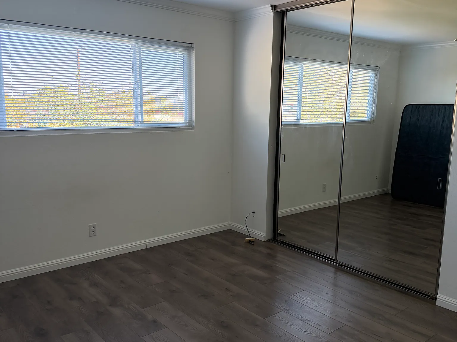 2 bed, 950 sqft, $2,495 — Photo 4