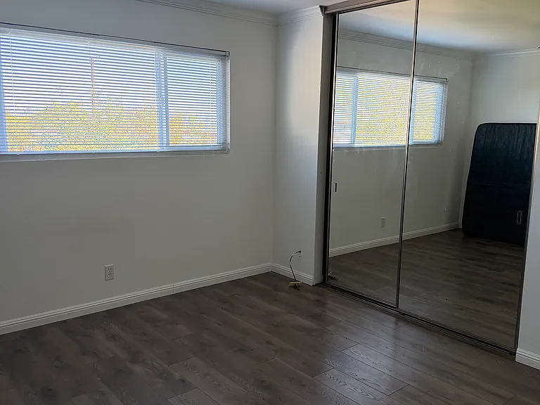 3720 Loma Vista Ave #4 — Photo 4