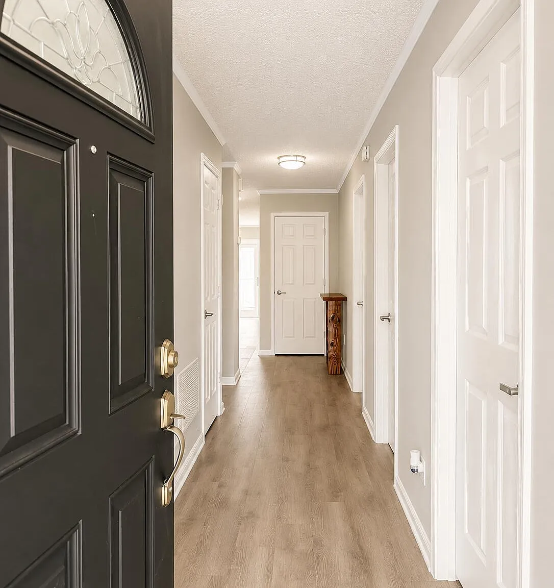 3 bed, 2.0 bath, 1180 sqft, $1,850 — Photo 2