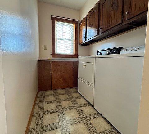 3rd image of 81 Greely St #2