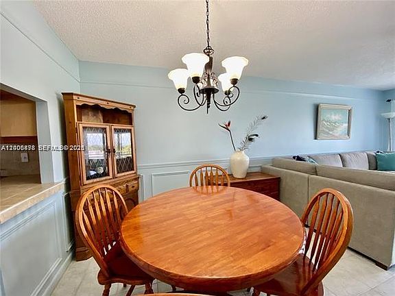 4th image of 608 NE 2nd St APT 434
