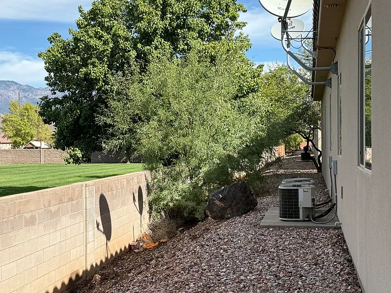 508 N 2480 W — Photo 12