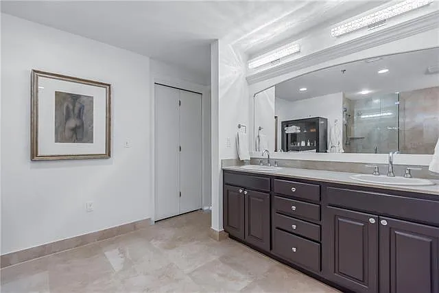 3901 Ridgelake Dr #4A — Photo 22