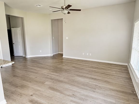 3rd image of 11501 Solar St