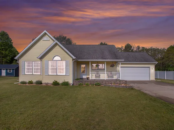 2986 Maplewood St, Benton Harbor, MI 49022