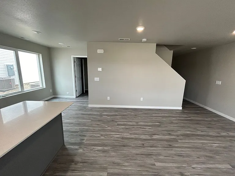 3828 Scorpio Dr SE — Photo 2