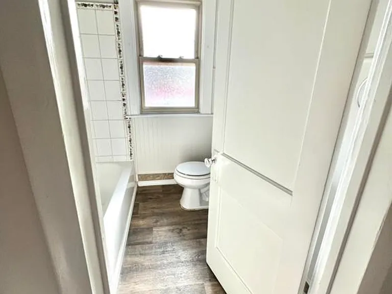 23231 Park St — Photo 11