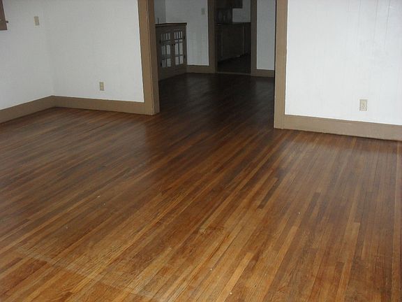 2nd image of 312 E Jefferson Ave