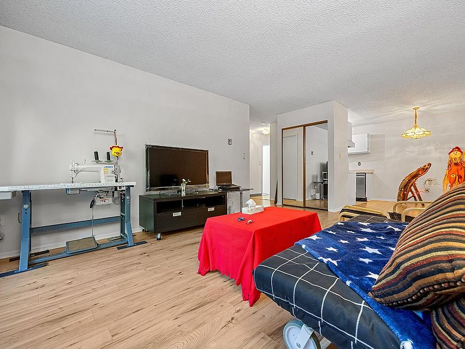 1st image of 8231 Granville Ave #109