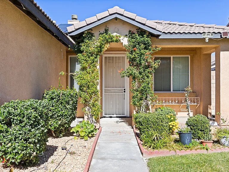 5909 Viking Way — Photo 28