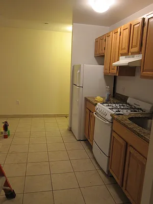 Rented by Realty 2000 Corp | media 3