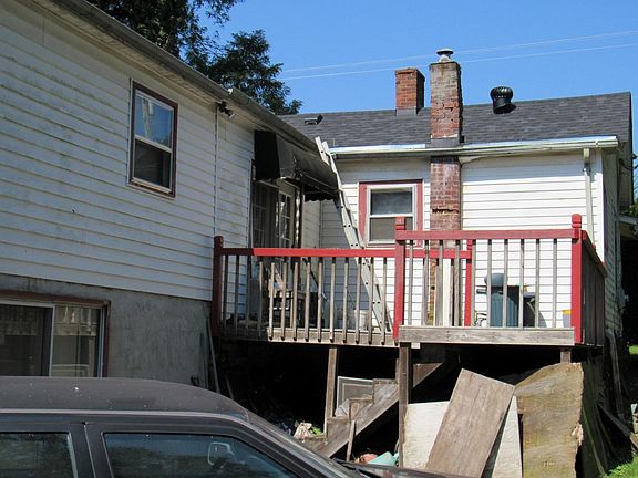 2nd image of 200 Betty Hope Ln