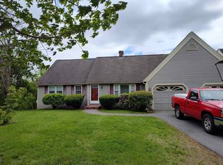214 Winding Pond Rd, Londonderry, NH 03053