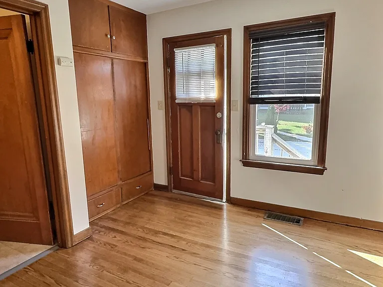 253 Garfield Ave #C — Photo 3