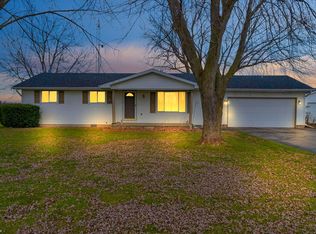 6075 Peck Rd, Croswell, MI 48422