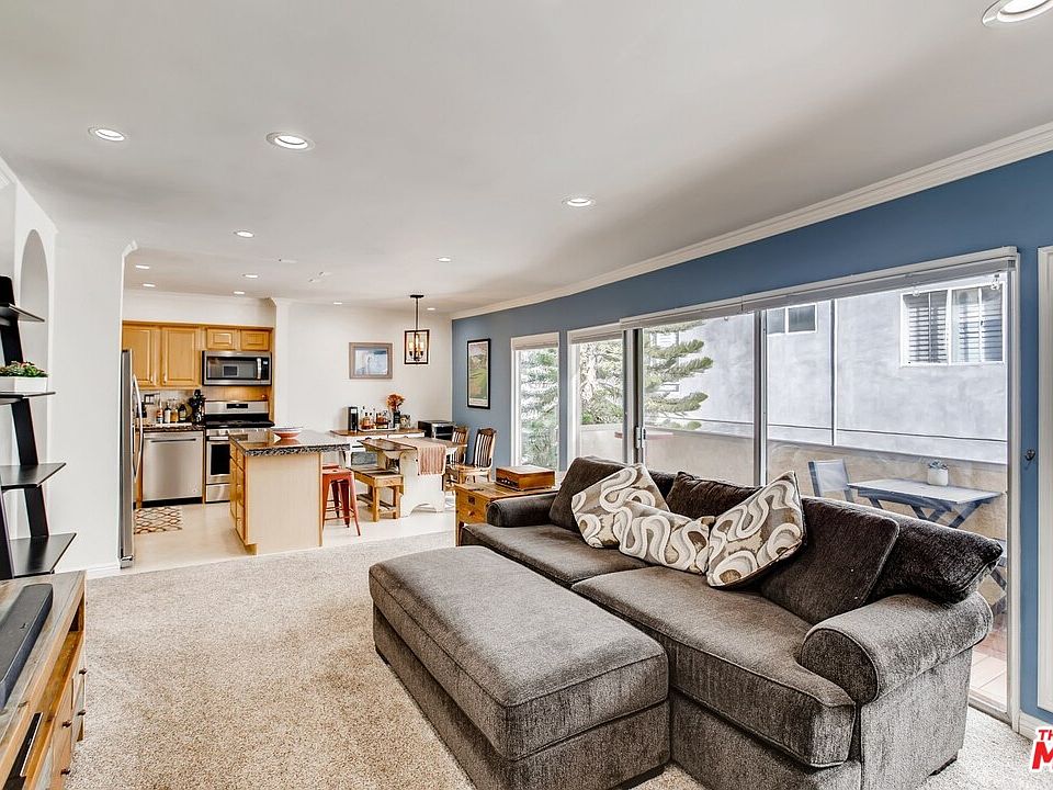 1st image of 1020 Granville Ave APT 208