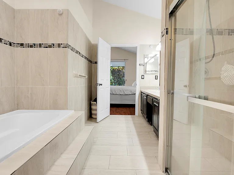 7705 Forest Green Ln — Photo 20