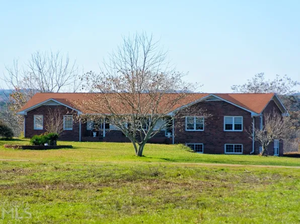747 Davis Rd, Carrollton, GA 30116