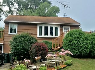 5316 N Lake St, McHenry, IL 60050