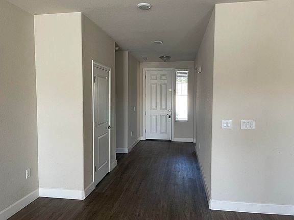 5th image of 661 White Eagle Ln