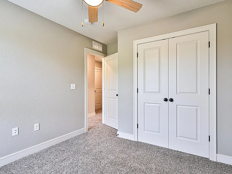 Greystone Townhomes — Photo 36