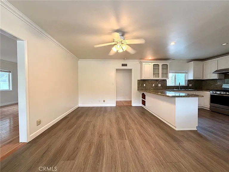 1429 Underhill Ter — Photo 5