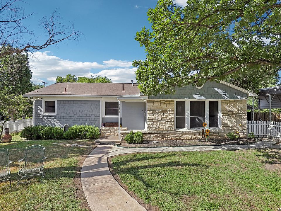 1st image of 202 SUTTON DR