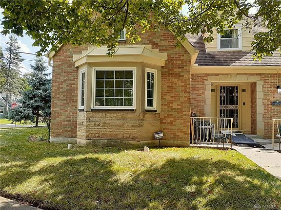 5th image of 2804 Princeton Dr