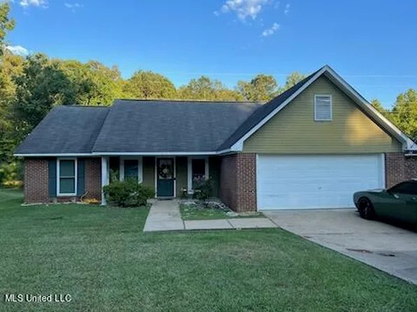 4318 Lake Vista Dr, Jackson, MS 39212