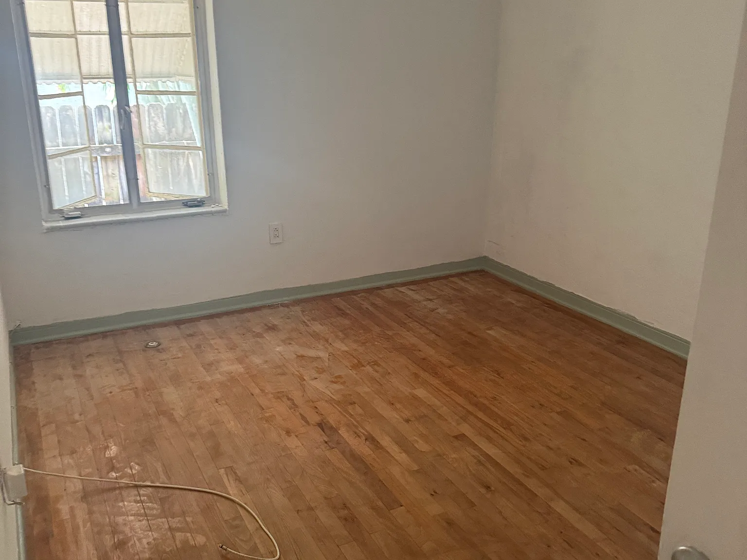 12110 NE 11th Pl — Photo 4