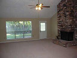 3rd image of 15731 Wingdale Dr