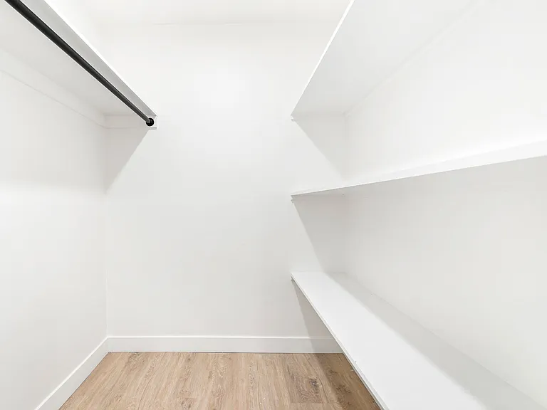 (32) 4901 August Street — Photo 15