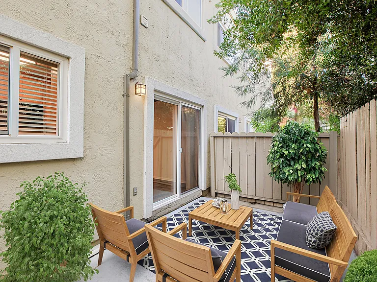 Pleasanton Place — Photo 7