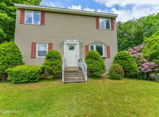 292 Palmer Rd, East Greenbush, NY 12061