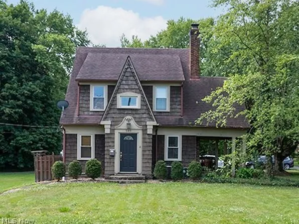 649 W Broad St, Newton Falls, OH 44444
