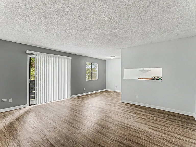 2181 Agora Cir SE — Photo 4