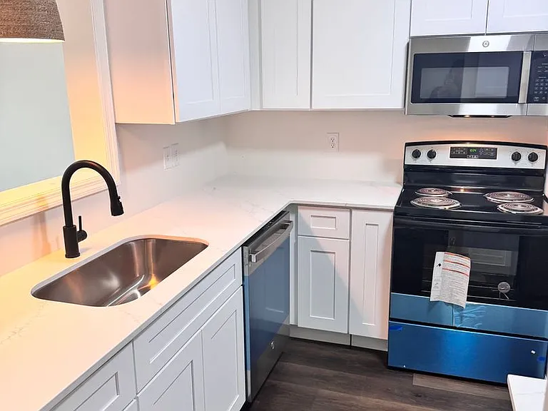 118-132 133 Riverbirch Dr — Photo 1