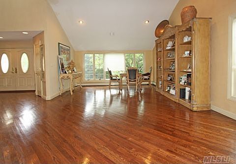 5th image of 5 Clearmeadow Ln