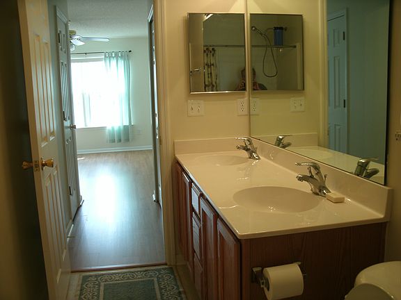5th image of 8036 Shadow Oak Dr