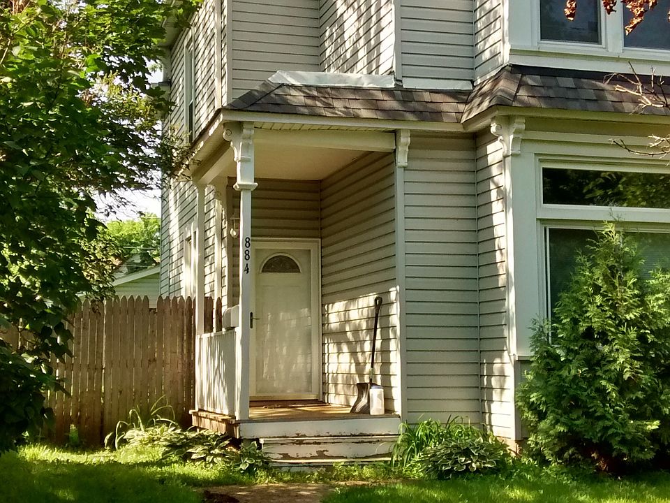 1st image of 884 Aurora Ave