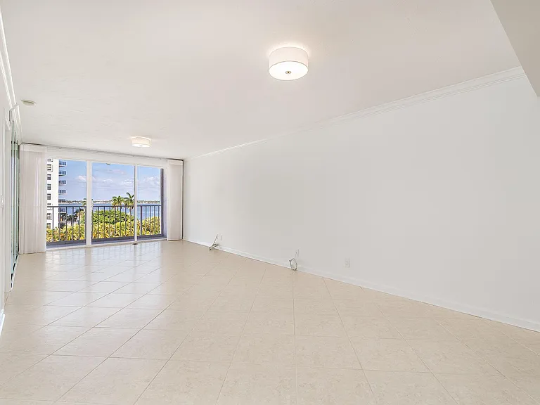 3901 S Flagler Dr #505 — Photo 25