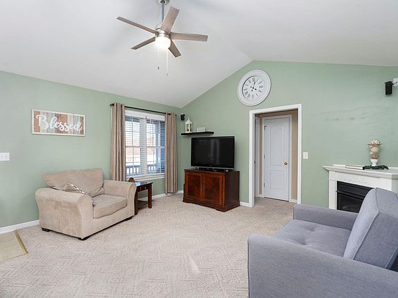 3rd image of 149 Northwood Dr