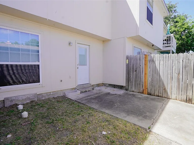 6702 Everhart Rd E #102 — Photo 18