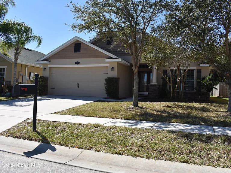 4063 Palladian Way — Photo 2