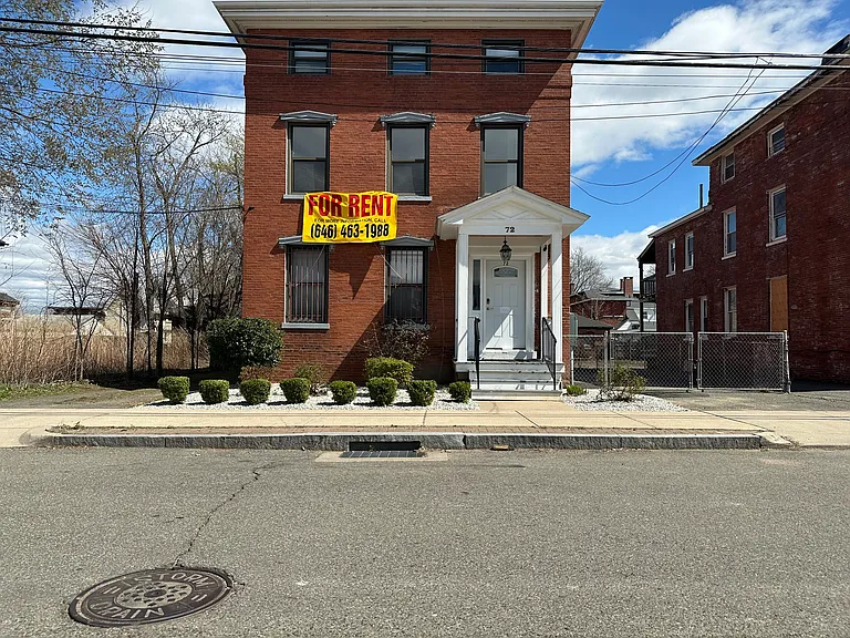 72 Cedar St #1 — Photo 11