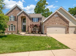 1317 Kiefer Bluffs Dr, Ballwin, MO 63021